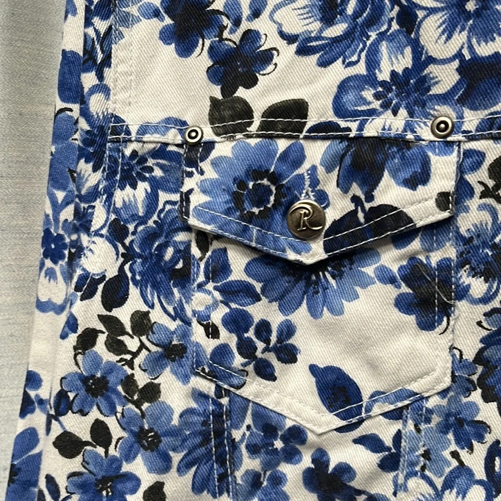 Roaman’s Blue & White Floral Denim Jacket 16W - Picture 8 of 15